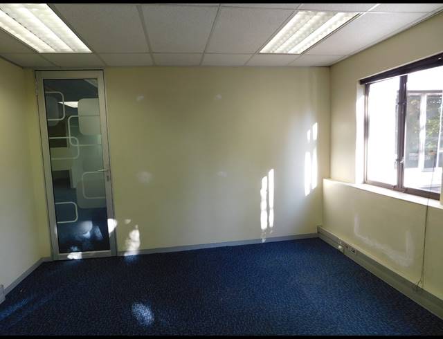 542M² OFFICE TO LET IN HYDE PARK